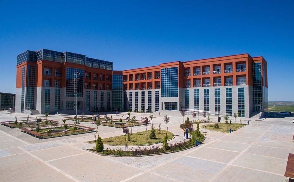 Batman Üniversitesi İslami İlimler Fakültesi’nin Adı Değiştirildi