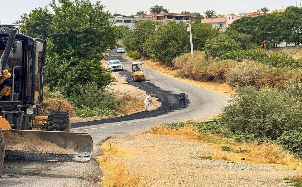 Akoba Köyü Yolunda Asfalt Yama Çalışması Başlatıldı