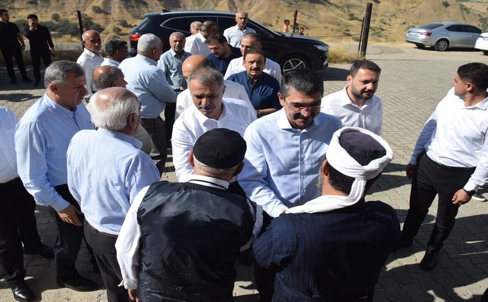 AK Parti Batman Milletvekili Nasıroğlu Muhtarlarla Buluştu