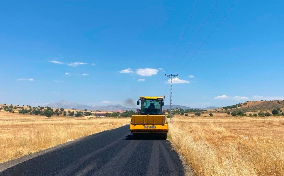 Sason Köy Yollarında Asfalt Çalışmaları Tamamlandı