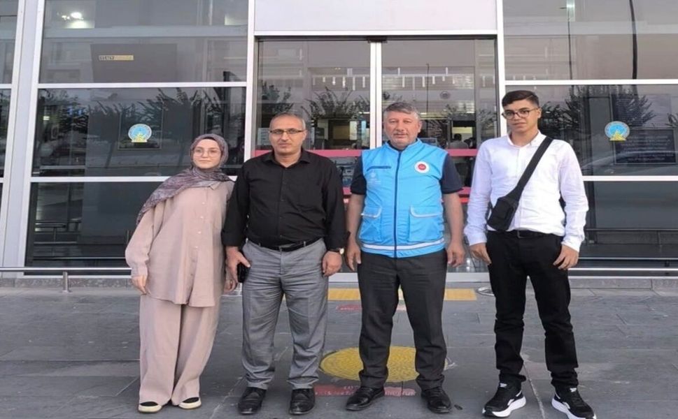 Sasonlu Öğrenciler Umre İçin Kutsal Topraklara Uğurlandı