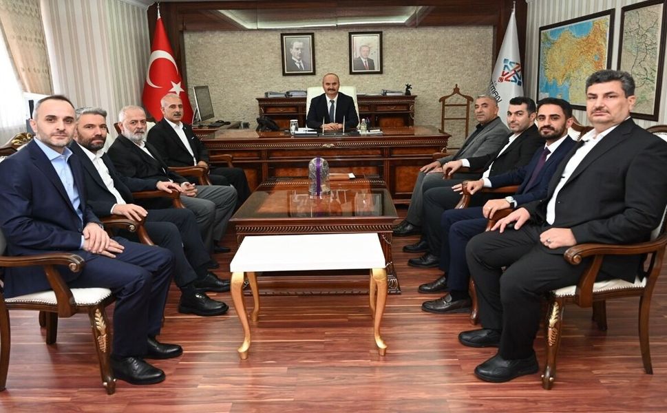 Yeni Yönetim Vali Canalp’i Ziyaret Etti
