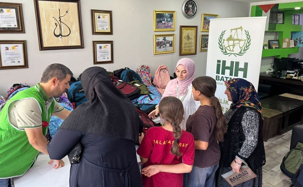 Batman İHH’dan 1000 Çocuğa Kırtasiye ve Eğitim Desteği